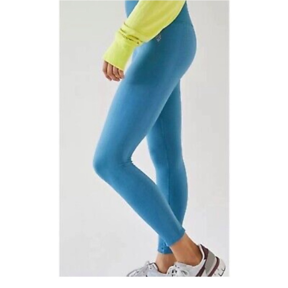 Free People Movement Free Throw Leggings Size Small High Rise in color Coastline